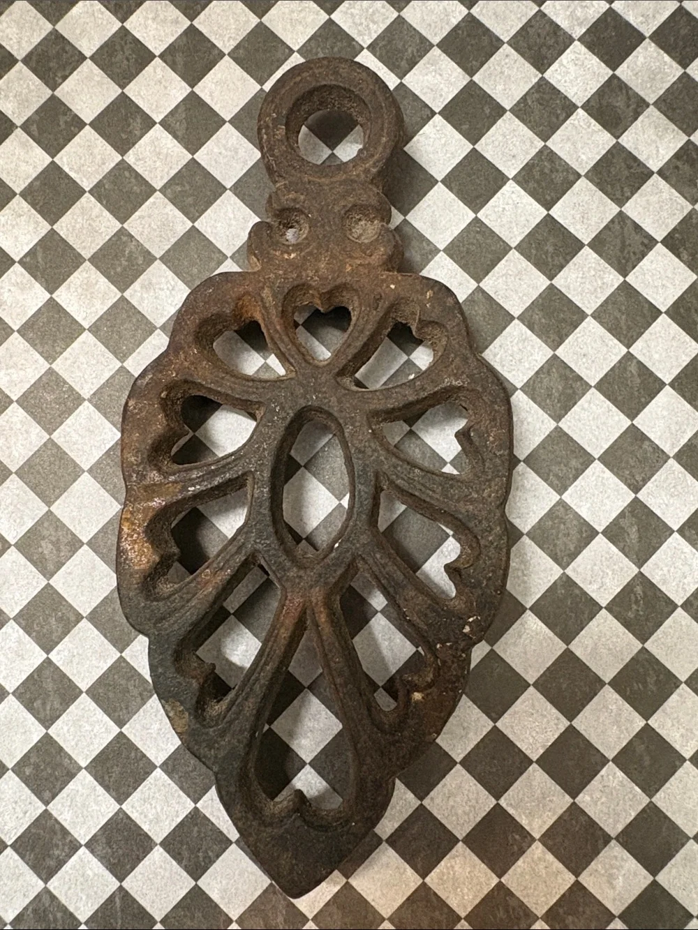 Rustic Cast Iron Trivet Set - Wilton